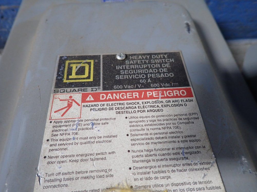 Square D 60 Amps Non Fusible Disconnect - Hu362