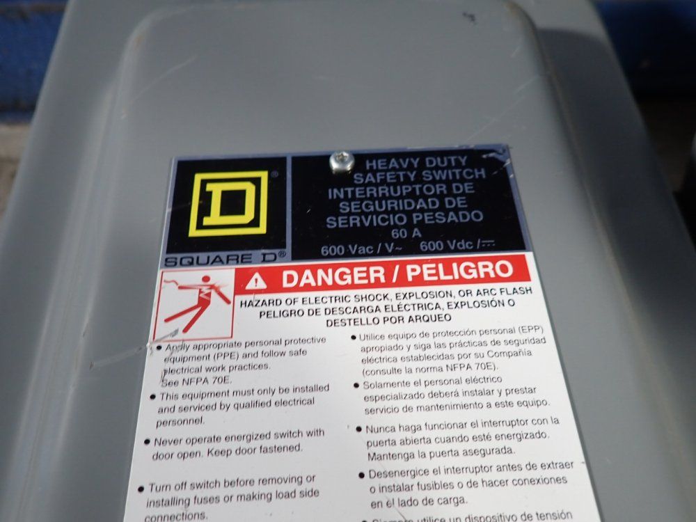 Square D 60 Amps Non Fusible Disconnect - Hu362