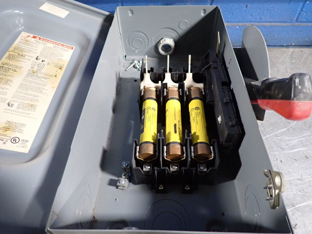 Square D 60 Amps Fusible Disconnect - H362