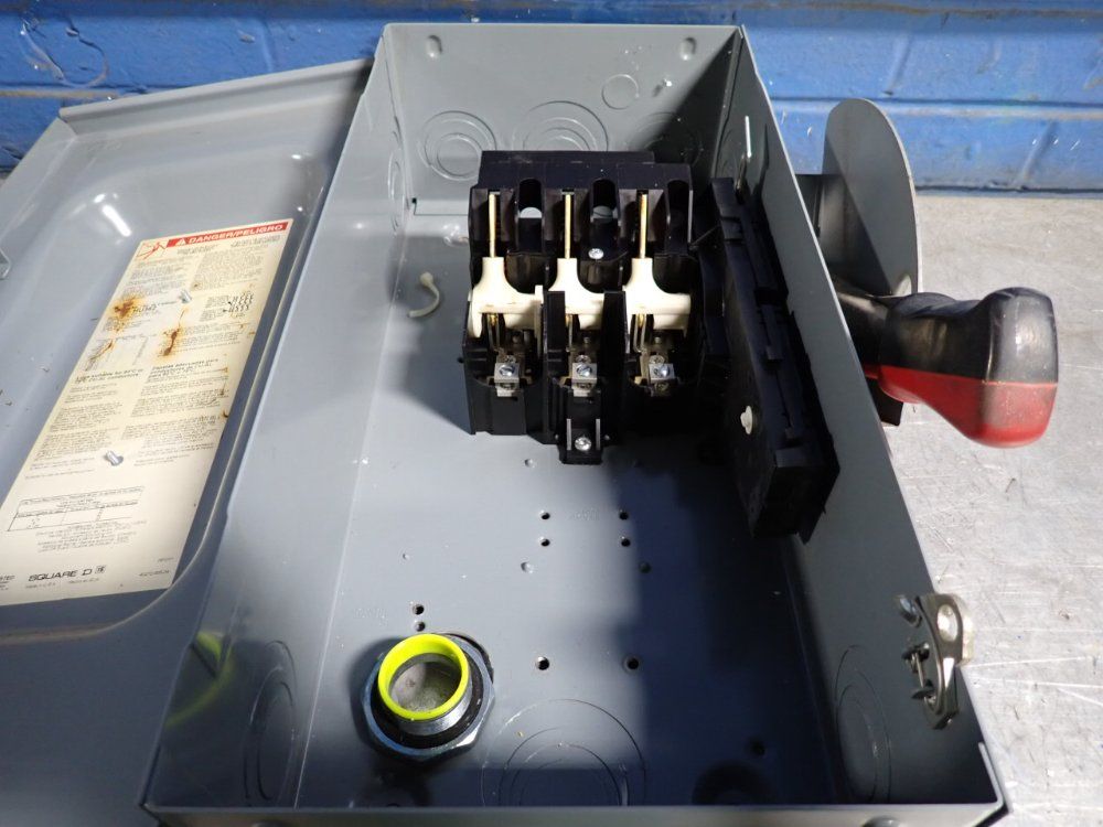 Square D 60 Amps Non Fusible Disconnect - Hu362