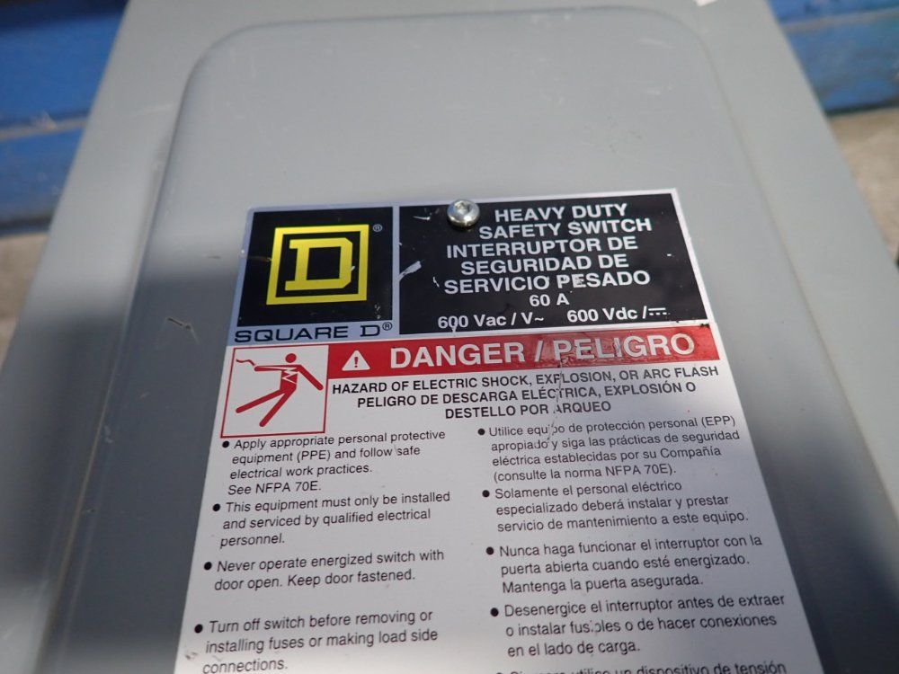 Square D 60 Amps Non Fusible Disconnect - Hu362