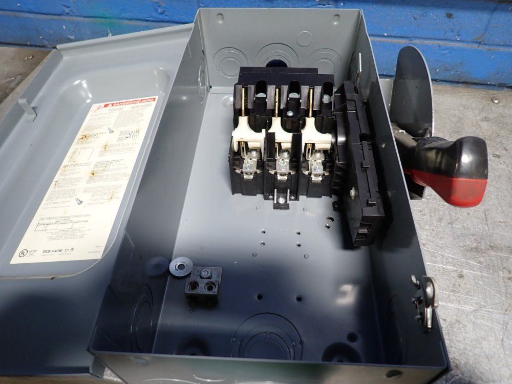 Square D 60 Amps Non Fusible Disconnect - Hu362