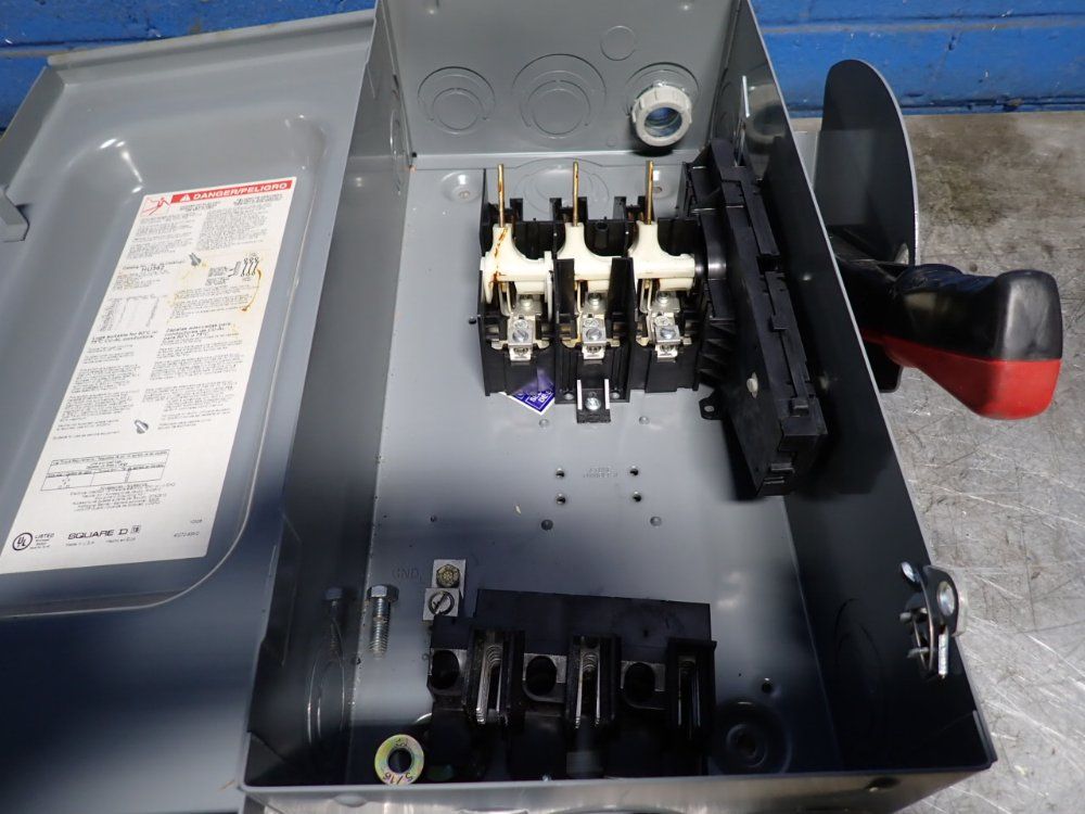 Square D 60 Amps Non Fusible Disconnect - Hu362