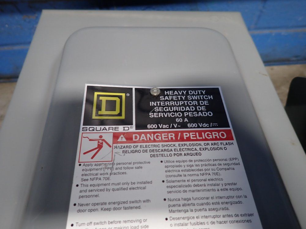 Square D 60 Amps Non Fusible Disconnect - Hu362