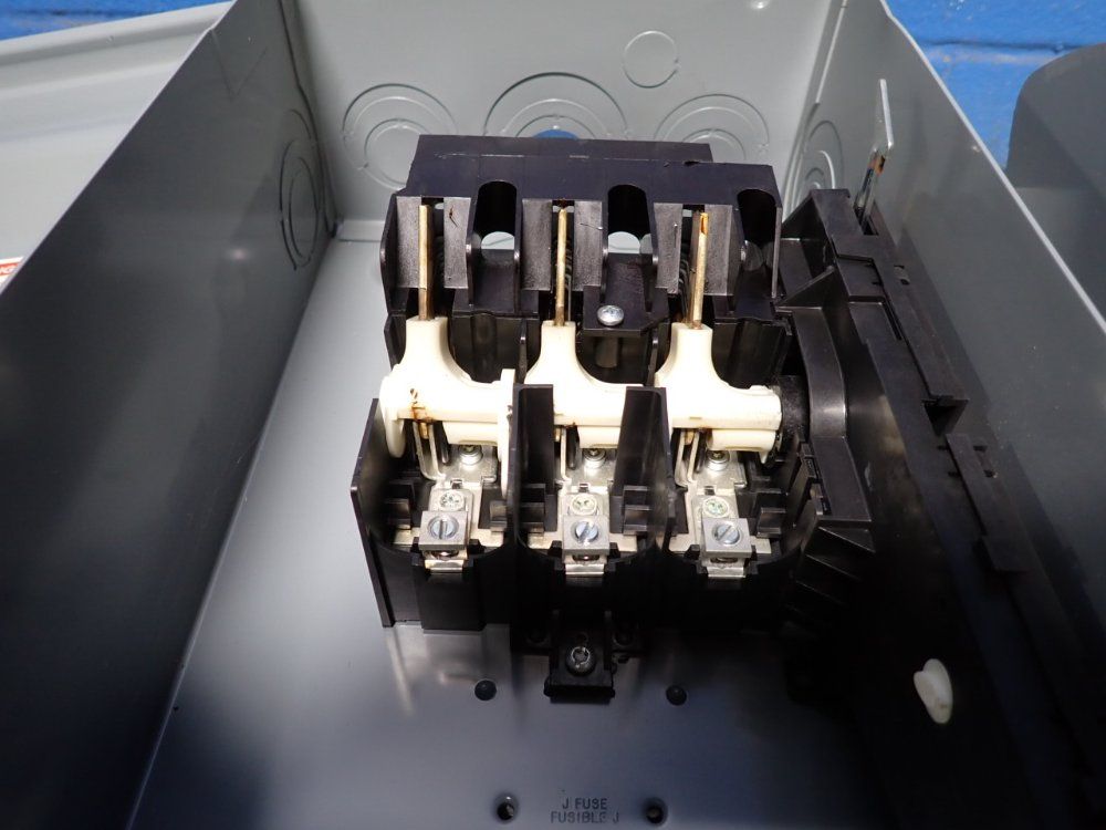 Square D 60 Amps Non Fusible Disconnect - Hu362