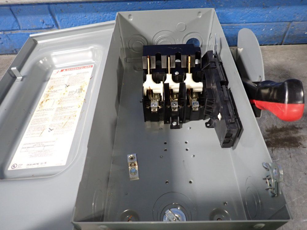 Square D 60 Amps Non Fusible Disconnect - Hu362