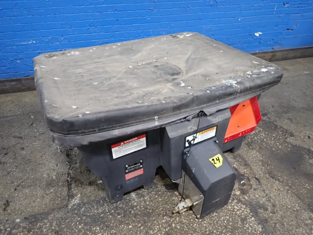 Bobcat Salt Spreader - Spdr-7-uv