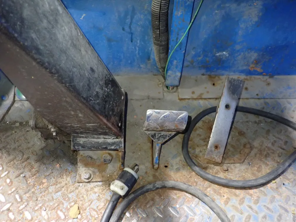 Taylor-dunn Utility Vehicle