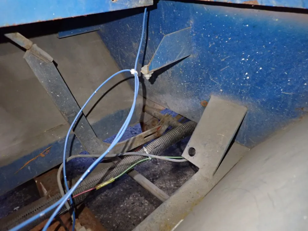 Taylor-dunn Utility Vehicle