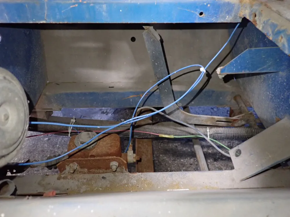 Taylor-dunn Utility Vehicle