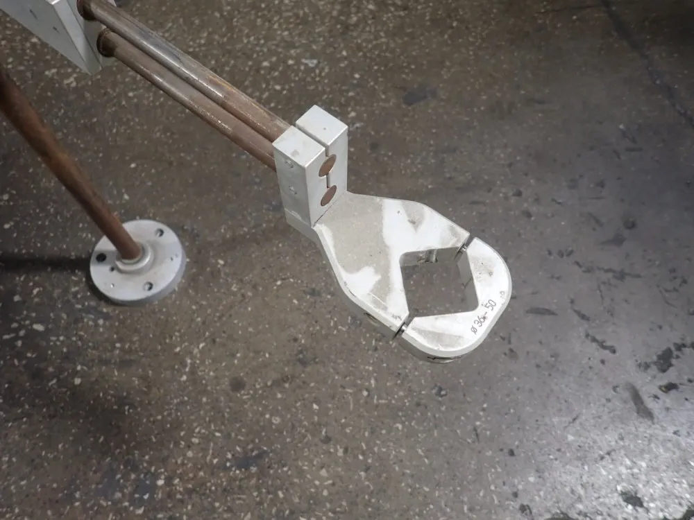 Torque Reaction Positioning Arm