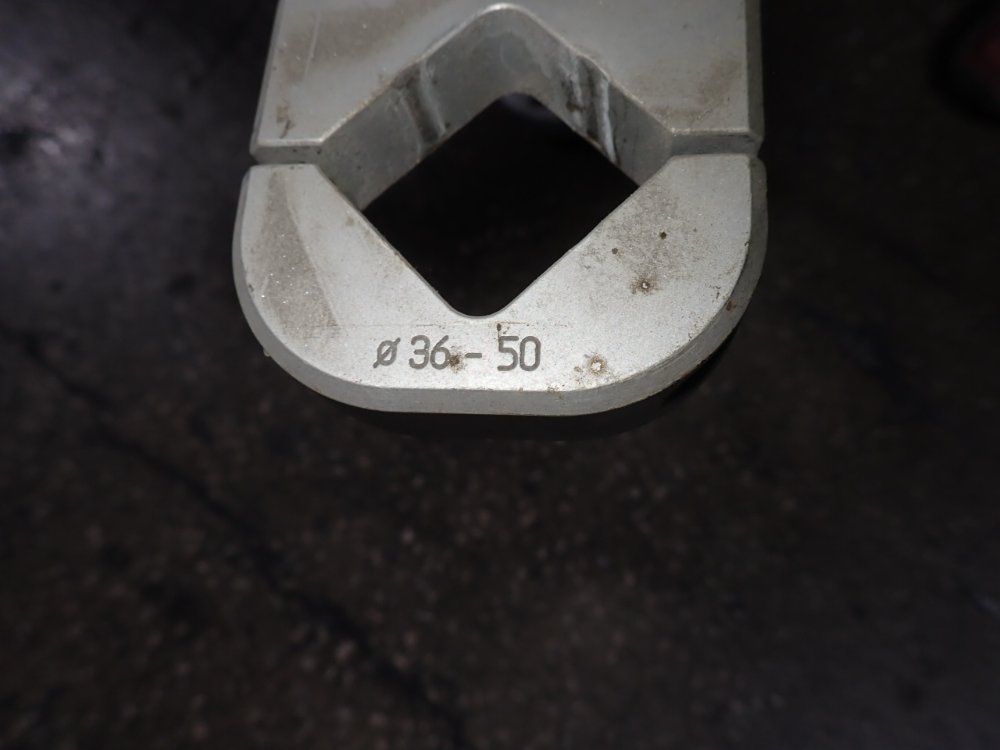 Torque Reaction Positioning Arm