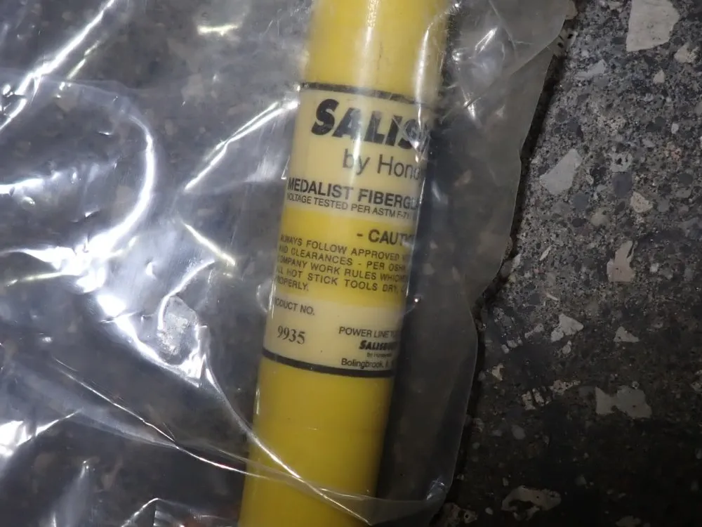 Honeywell Medalist Fiberglass Hot Stick - 9935