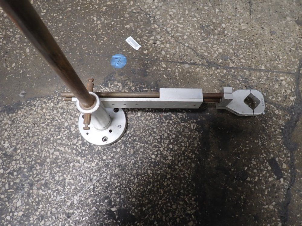 Torque Reaction Positioning Arm