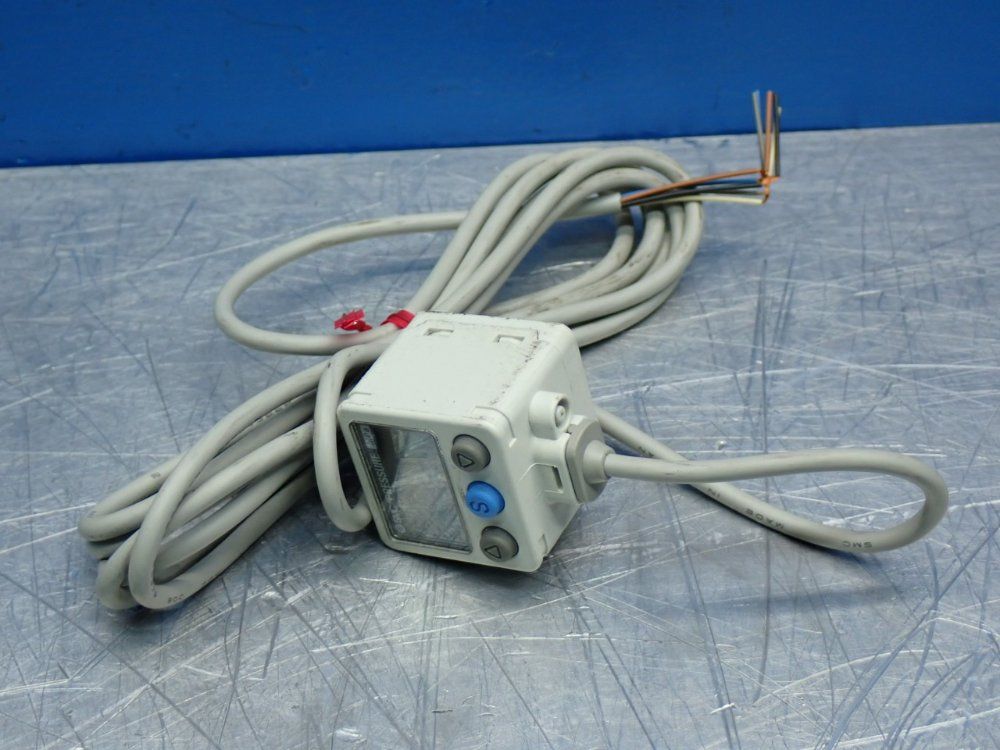 Smc 14.5-145psi Digital Pressure Switch - Ise40a-01-t