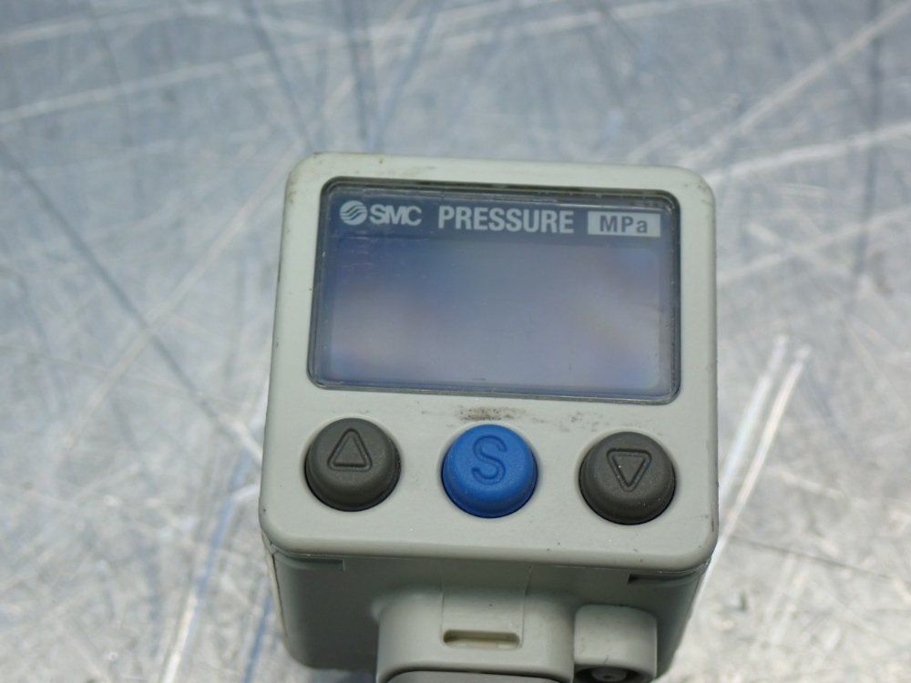 Smc 14.5-145psi Digital Pressure Switch - Ise40a-01-t