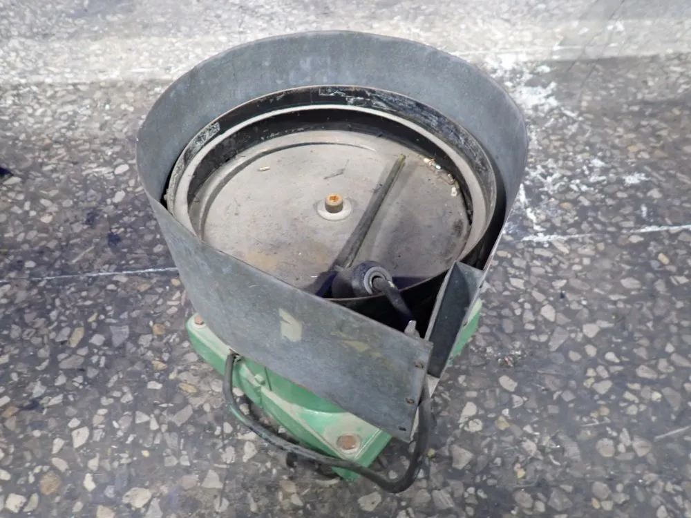 13" Magnetic Parts Feeder