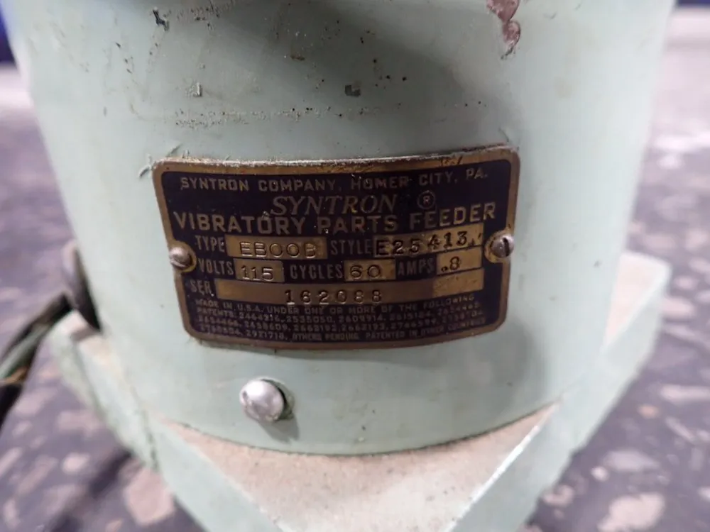 Syntron Co. 6" Vibratory Parts Feeder - Eb00b