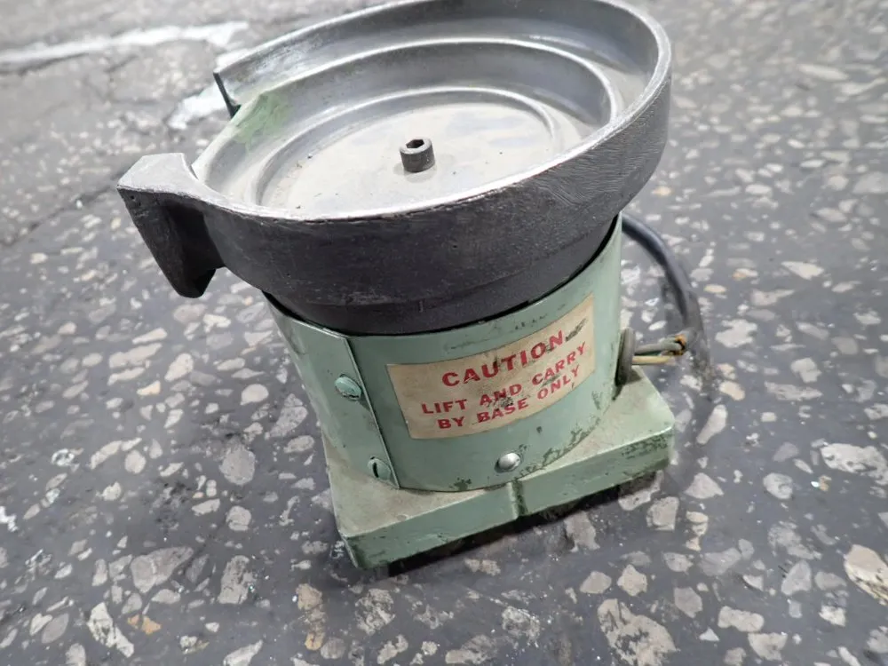 Syntron Co. 6" Vibratory Parts Feeder - Eb00b