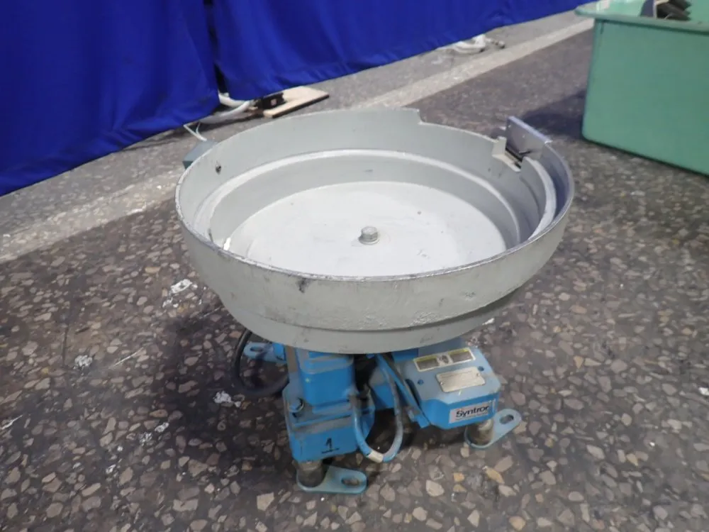 Syntron Co. 17" Vibratory Parts Feeder - Eb112