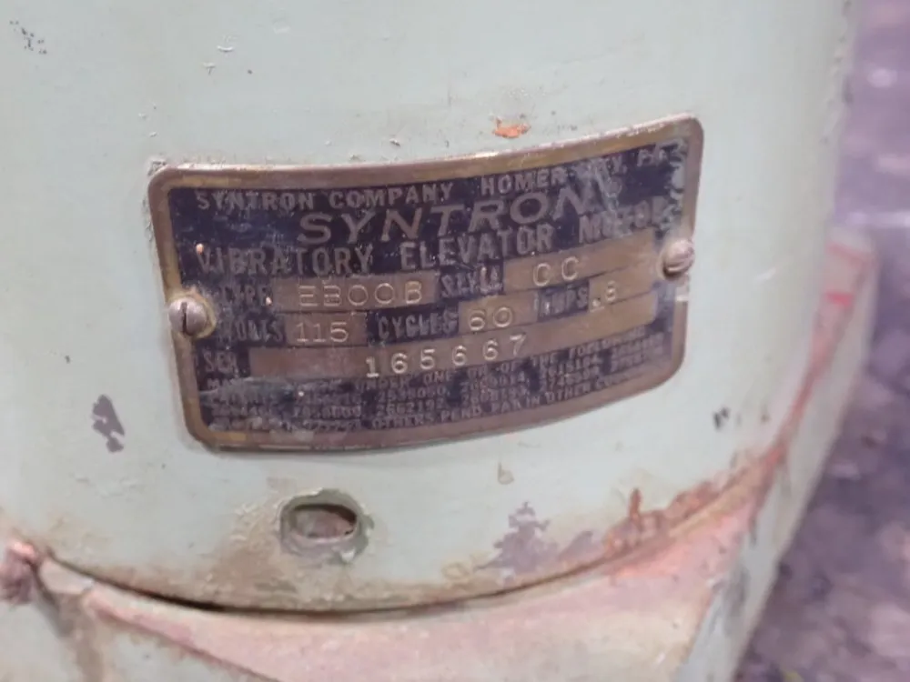 Syntron Co. Vibratory Parts Feeder Base - Eb008