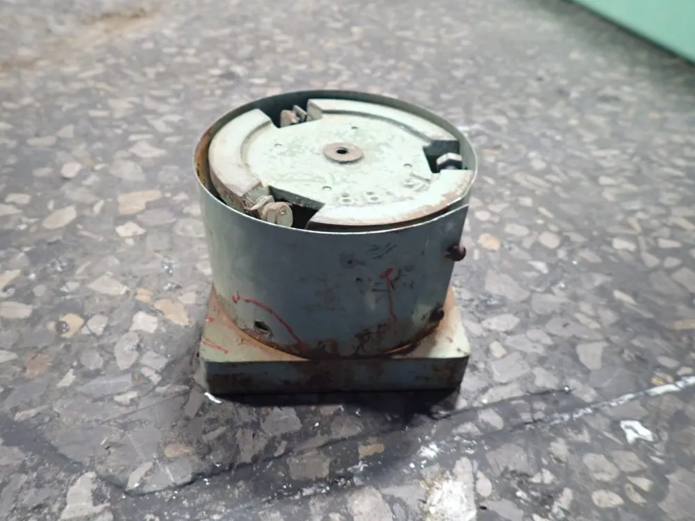 Syntron Co. Vibratory Parts Feeder Base - Eb008