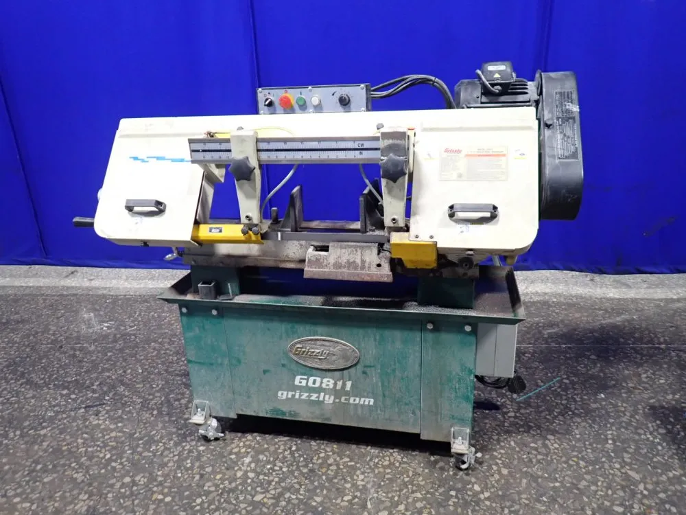 Grizzly Industrial 9" X 16" Horizontal Band Saw - G0811
