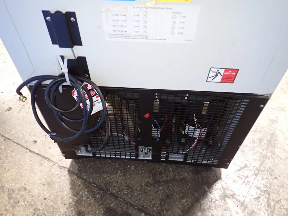 Kendro Laboratory 17" X 19" X 17" Chamber Lab Freezer - C90-3a32