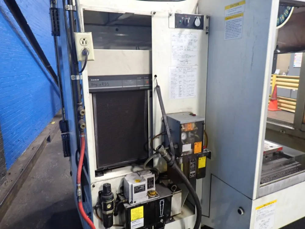 Kitamura 35" X 15" Table Cnc Vmc - Mycenter 3x