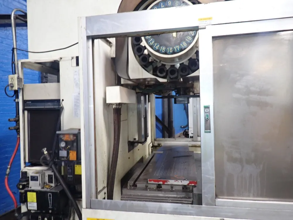 Kitamura 35" X 15" Table Cnc Vmc - Mycenter 3x