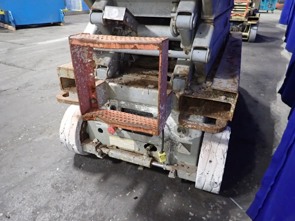 Skyjack 550 Lbs Scissor Lift - Sj Iii-3219