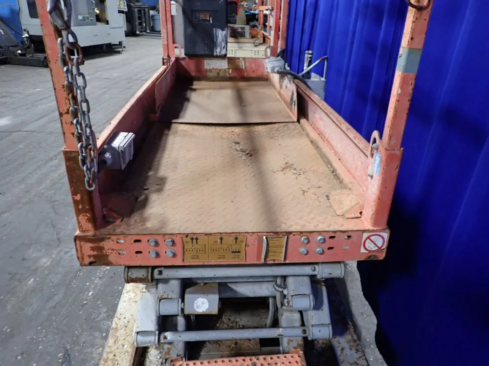 Skyjack 550 Lbs Scissor Lift - Sj Iii-3219