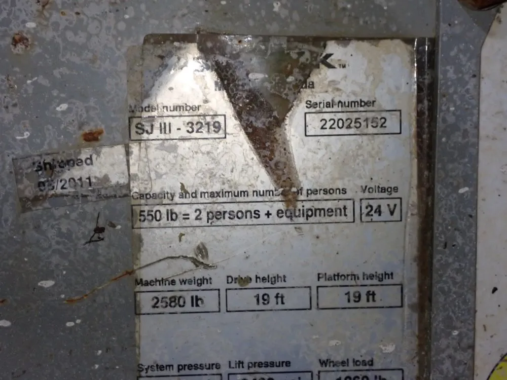 Skyjack 550 Lbs Scissor Lift - Sj Iii-3219