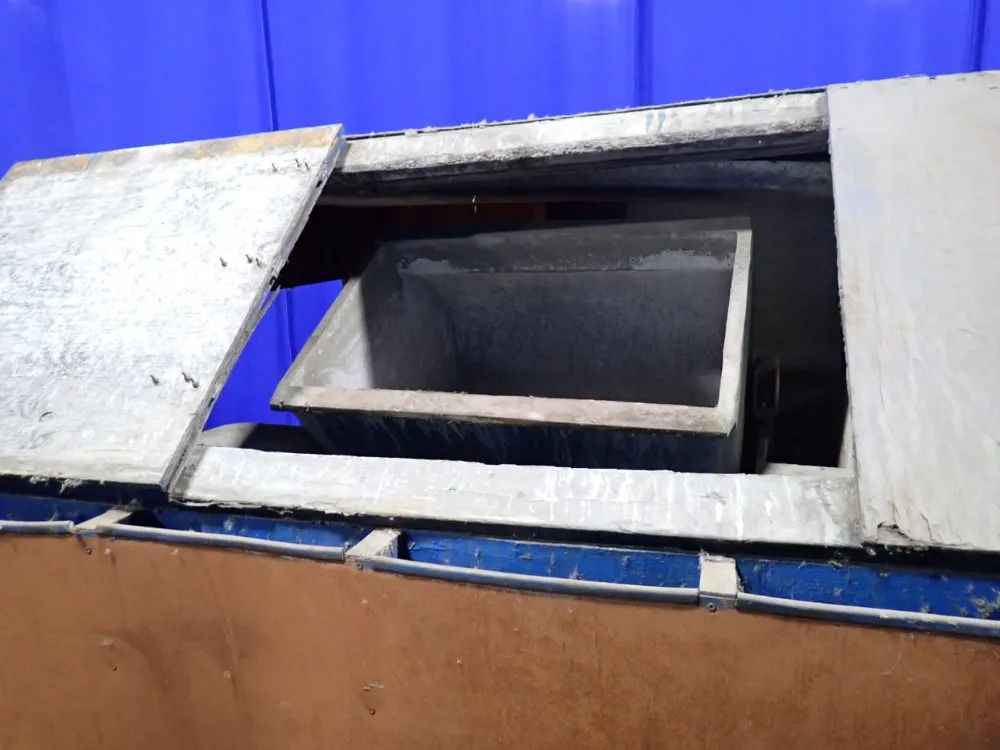 28" X 24" Vibratory Finisher