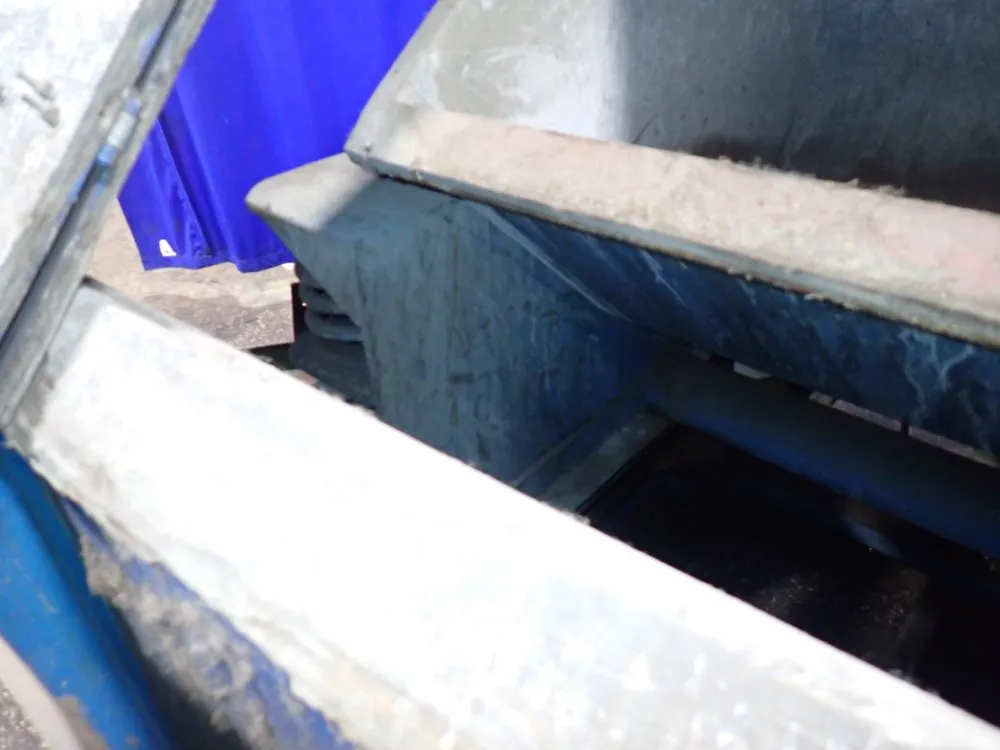 28" X 24" Vibratory Finisher