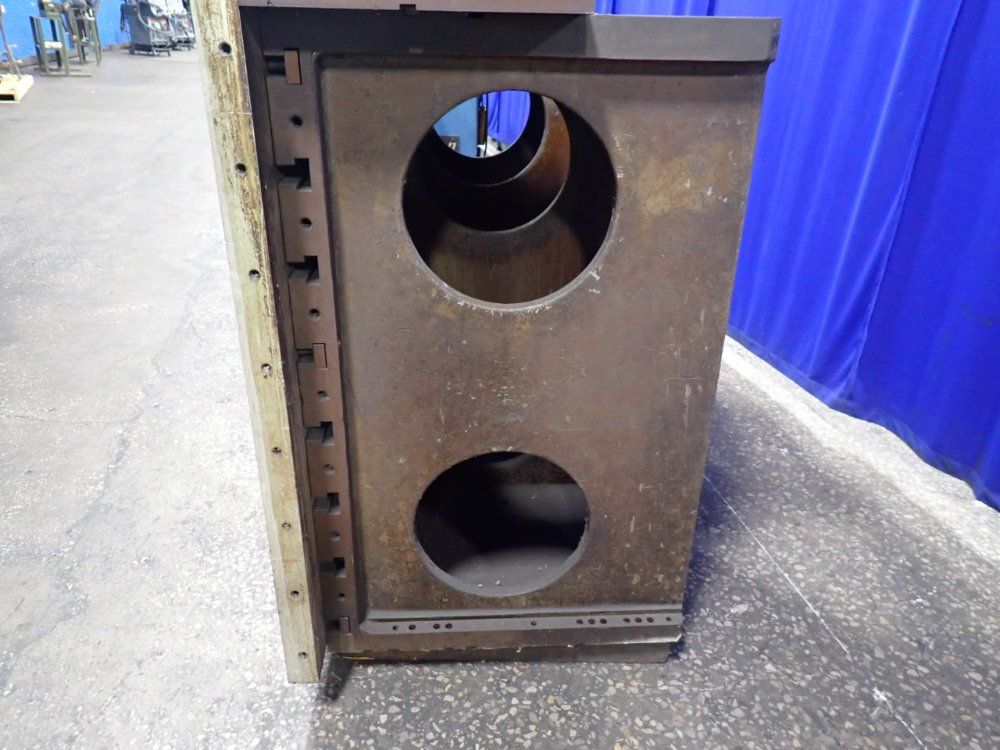 Giddings & Lewis Machine Tool 72" X 34" X 66" Tombstone - 30x48x24