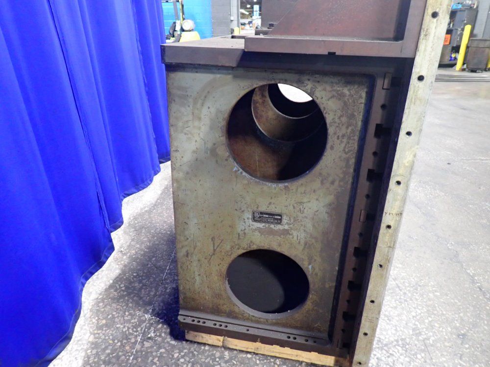 Giddings & Lewis Machine Tool 72" X 34" X 66" Tombstone - 30x48x24