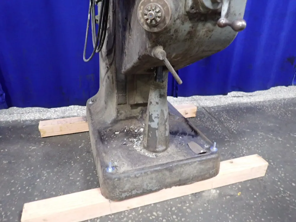 Bridgeport 9" X 32" Vertical Mill