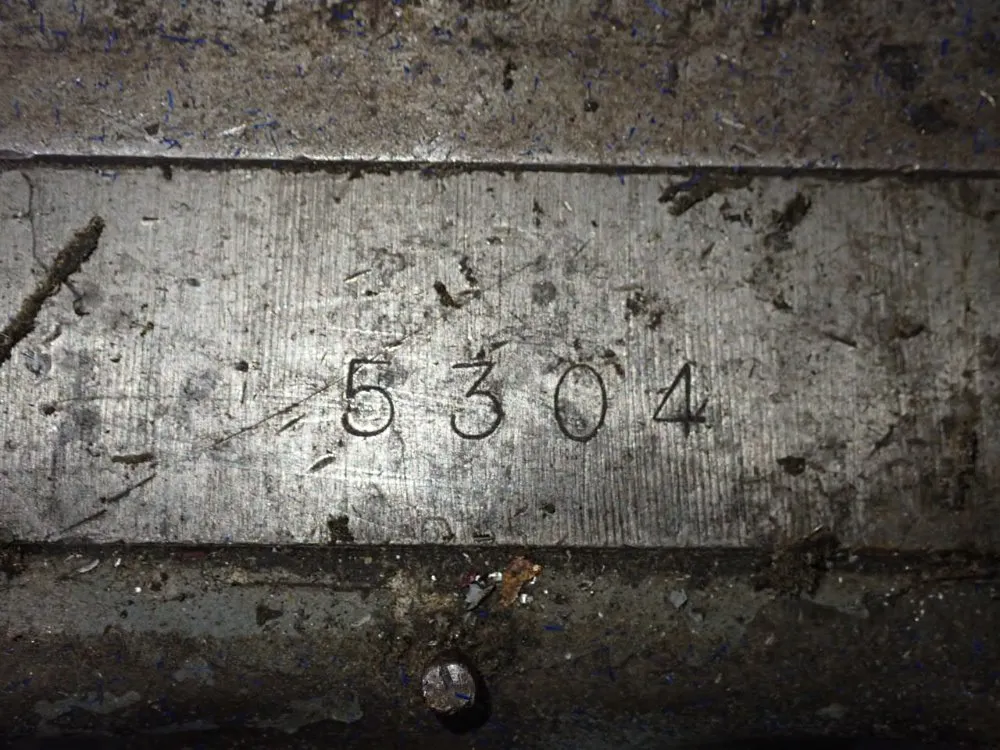 Bridgeport 9" X 32" Vertical Mill