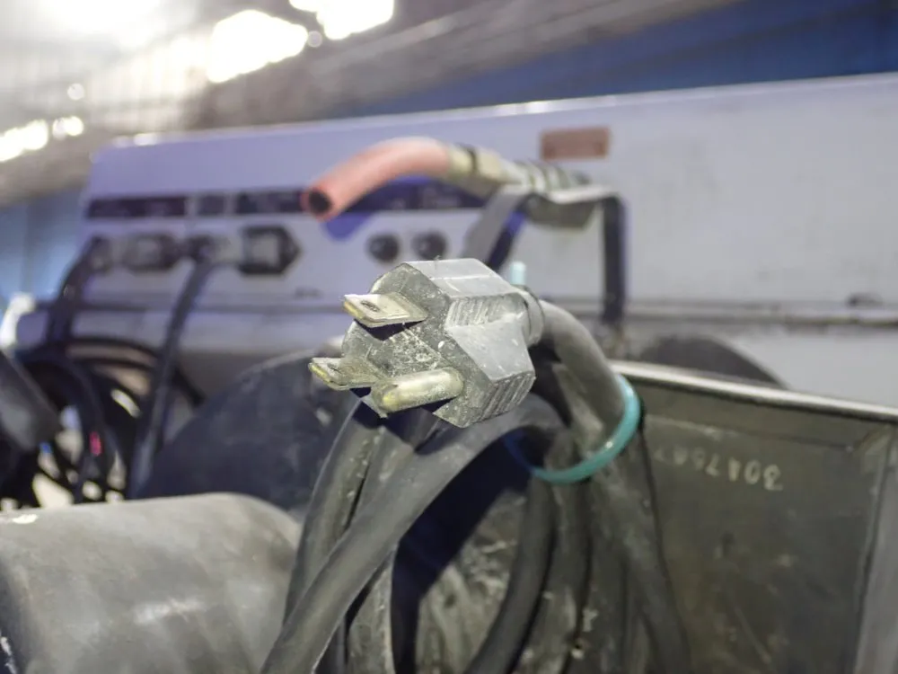 Automated Blasting 19" X 26" X 34" Blast Cabinet