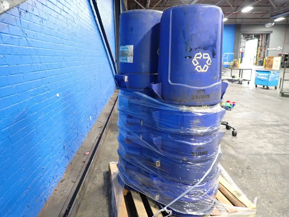 Rubbermaid Recycle Bins