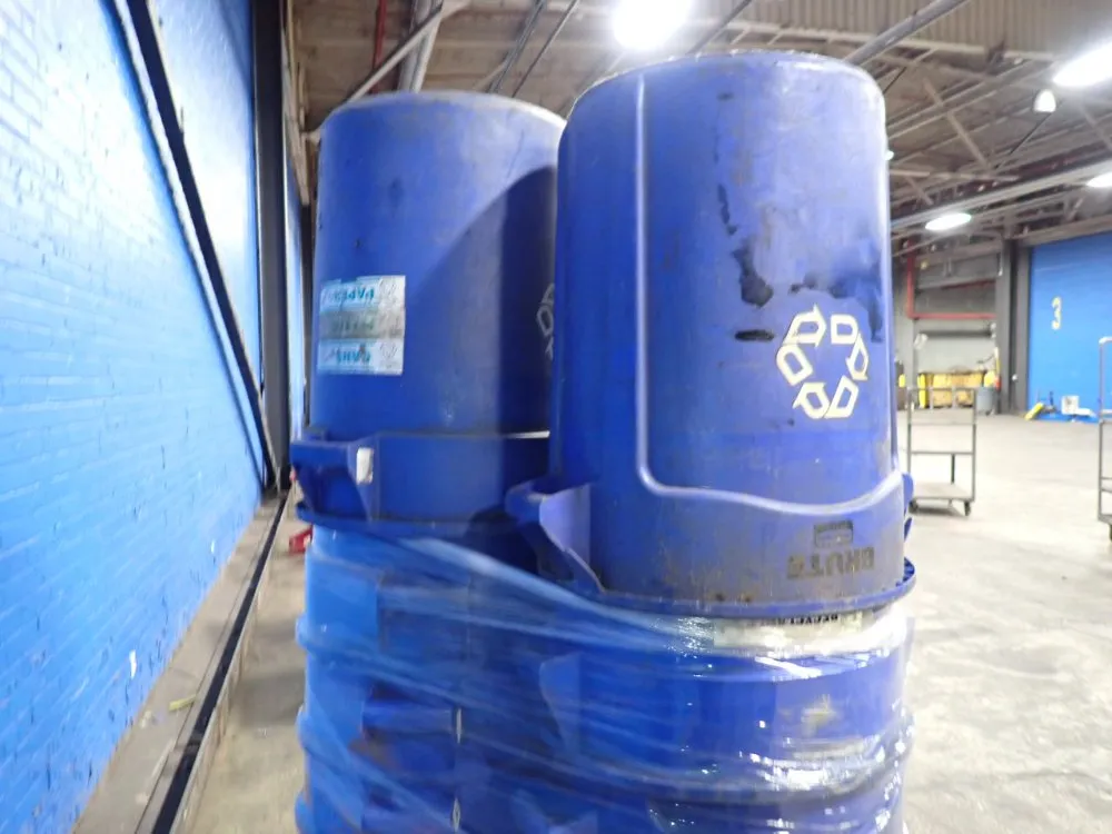 Rubbermaid Recycle Bins