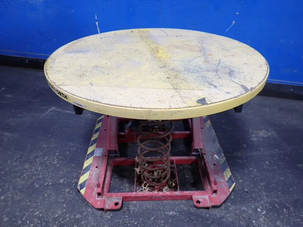 Southworth 43 1/2" Lift Table - 4436515