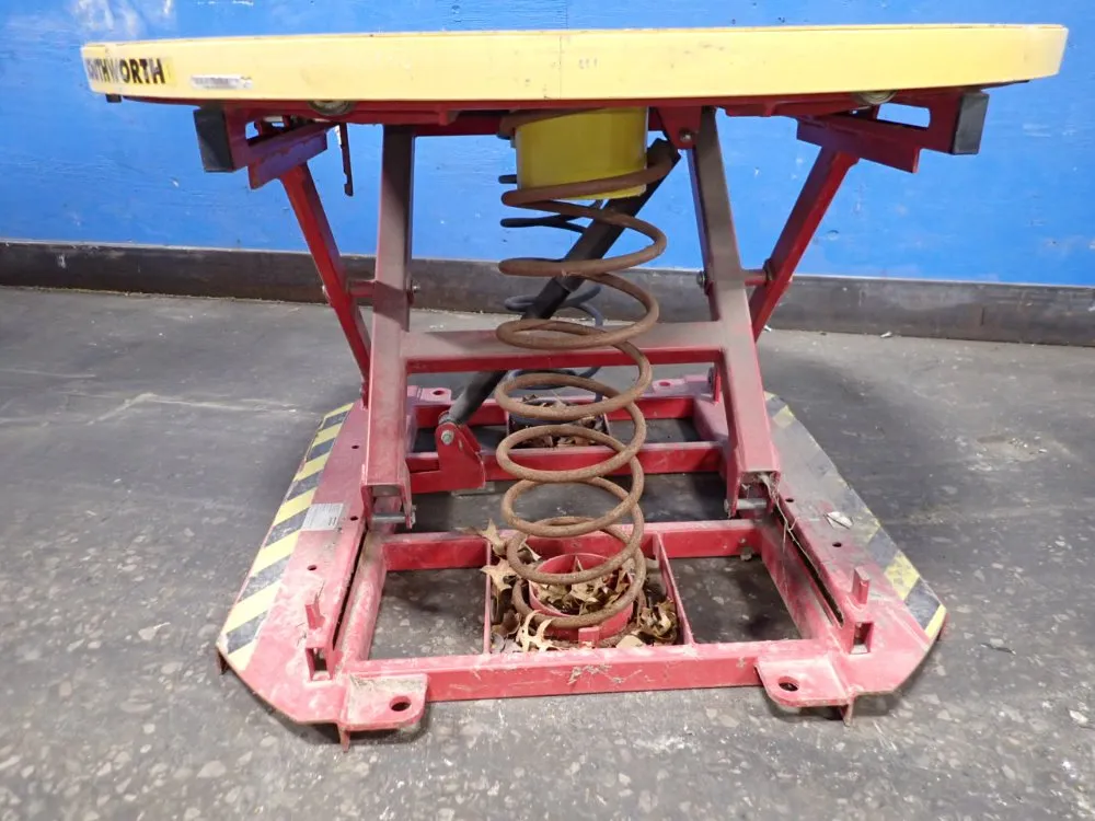 Southworth 43 1/2" Lift Table - 4436515