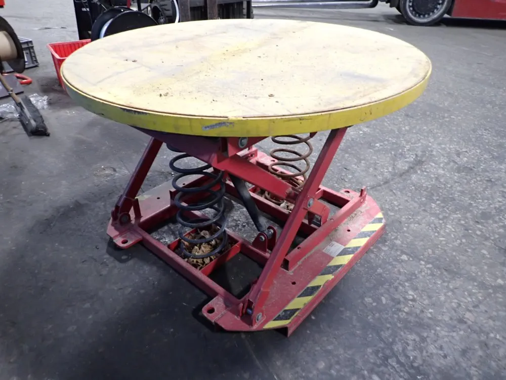 Southworth 43 1/2" Lift Table - 4436515