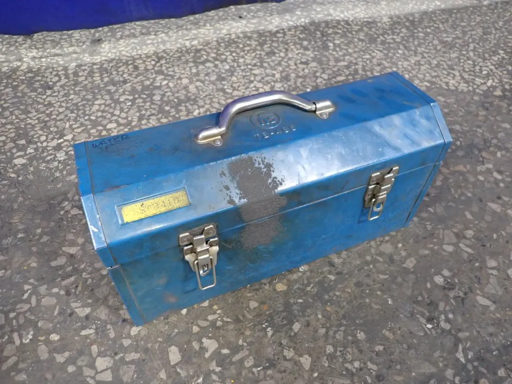 18" X 7" X 7" Toolbox