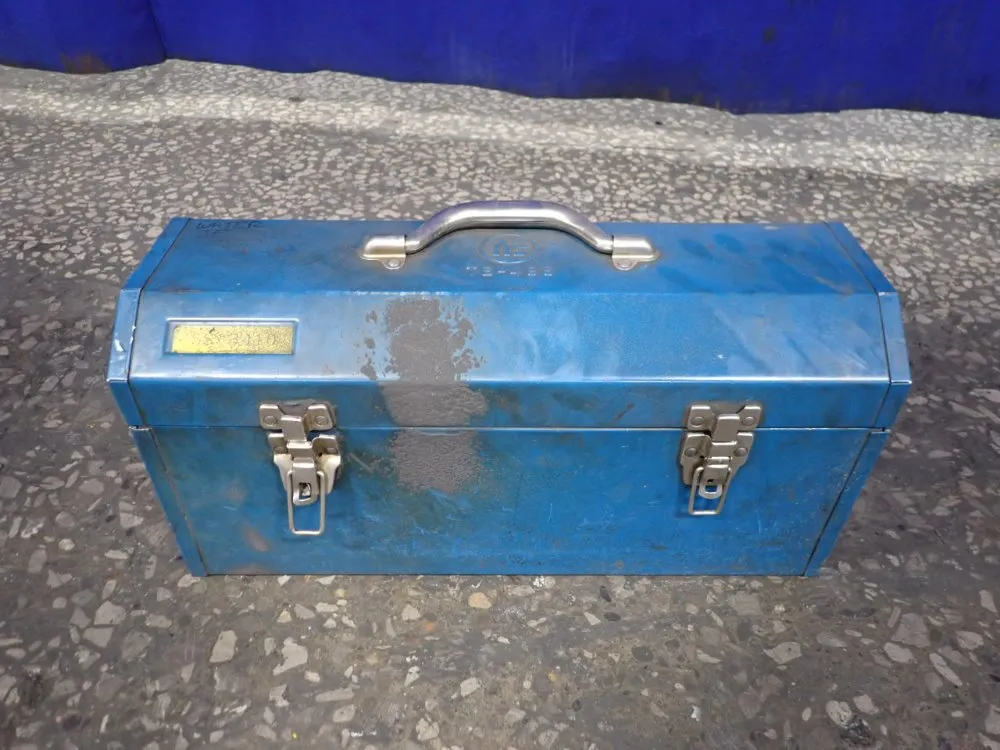 18" X 7" X 7" Toolbox