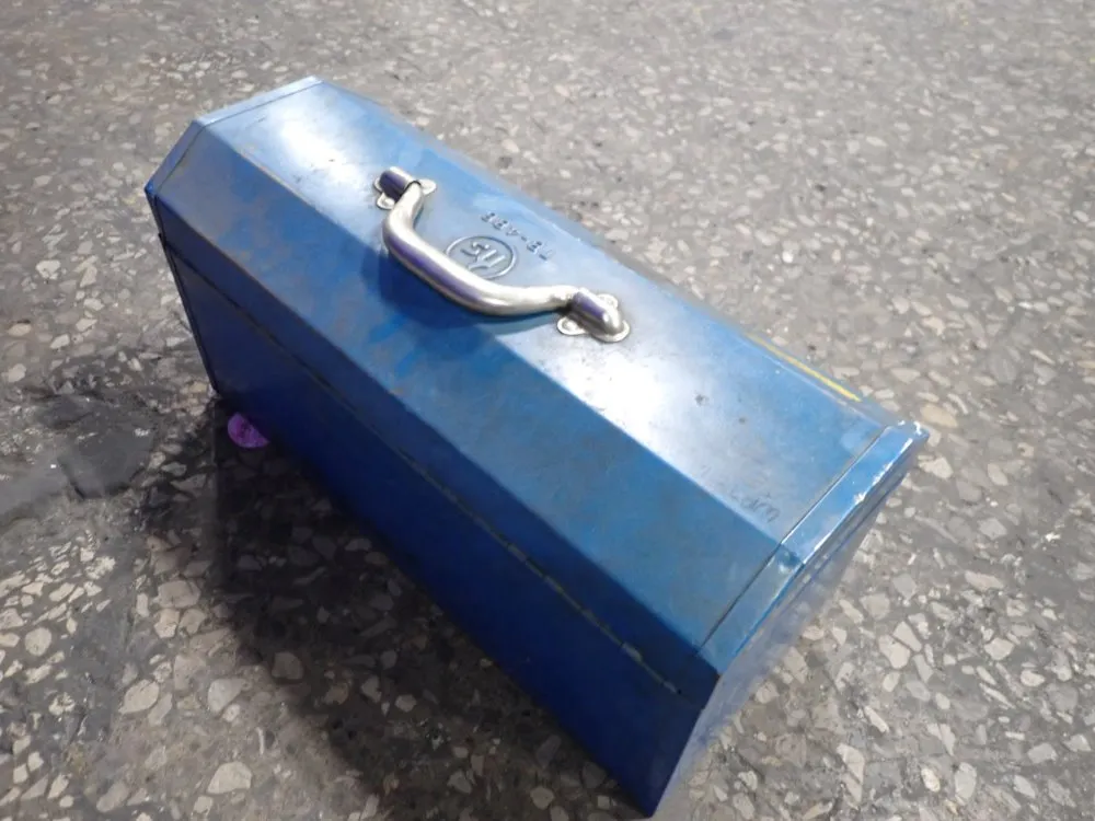 18" X 7" X 7" Toolbox