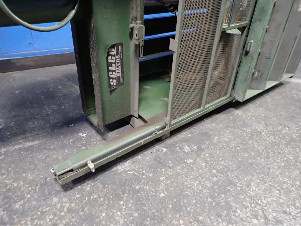 Selco 30" X 60" Baler - V-5-hda
