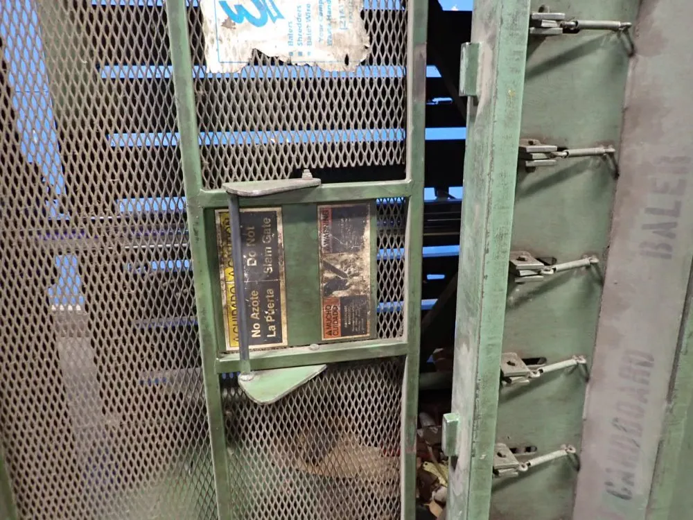 Selco 30" X 60" Baler - V-5-hda